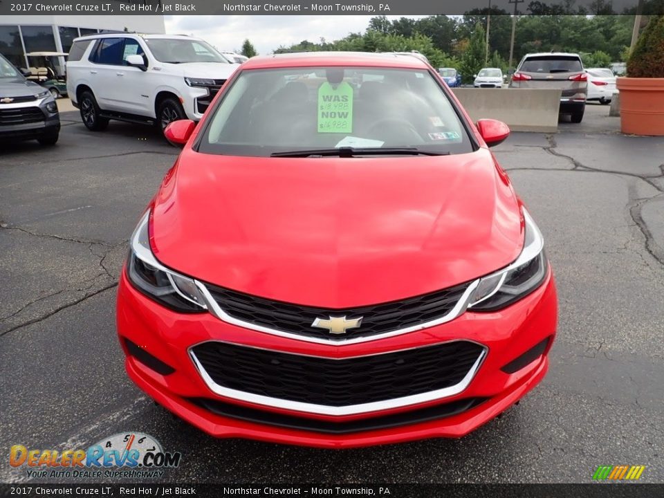 2017 Chevrolet Cruze LT Red Hot / Jet Black Photo #13