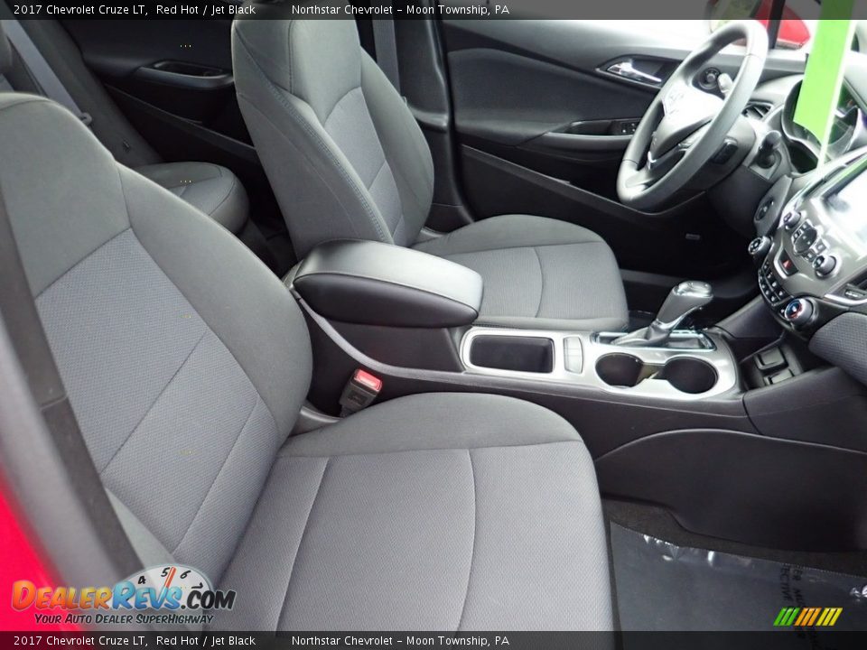 2017 Chevrolet Cruze LT Red Hot / Jet Black Photo #15