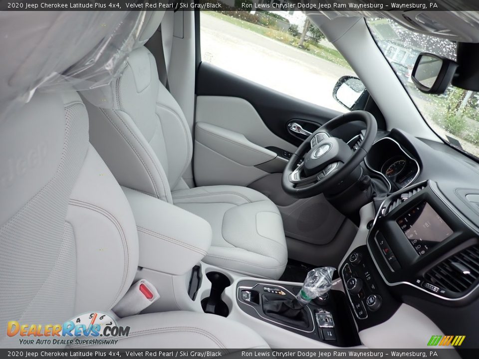 2020 Jeep Cherokee Latitude Plus 4x4 Velvet Red Pearl / Ski Gray/Black Photo #10