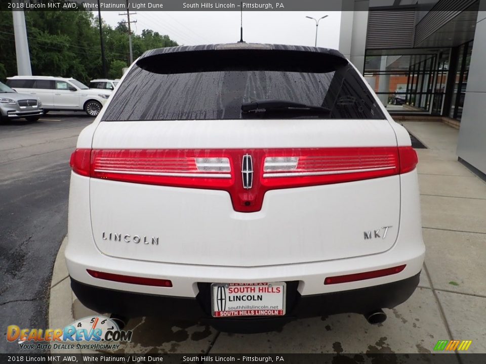 2018 Lincoln MKT AWD White Platinum / Light Dune Photo #4