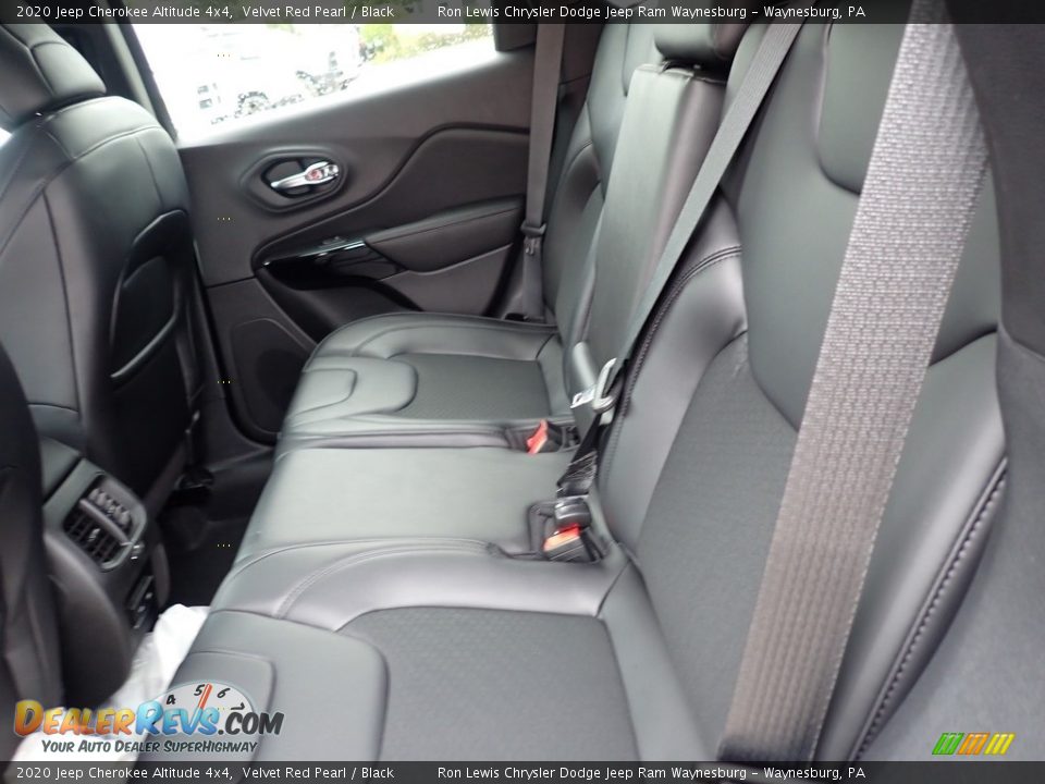 2020 Jeep Cherokee Altitude 4x4 Velvet Red Pearl / Black Photo #11