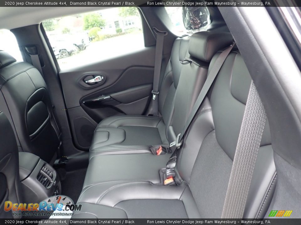 2020 Jeep Cherokee Altitude 4x4 Diamond Black Crystal Pearl / Black Photo #11