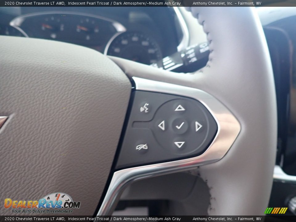 2020 Chevrolet Traverse LT AWD Iridescent Pearl Tricoat / Dark Atmosphere/­Medium Ash Gray Photo #20