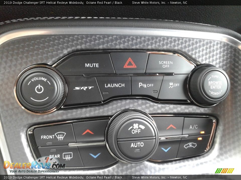 Controls of 2019 Dodge Challenger SRT Hellcat Redeye Widebody Photo #23