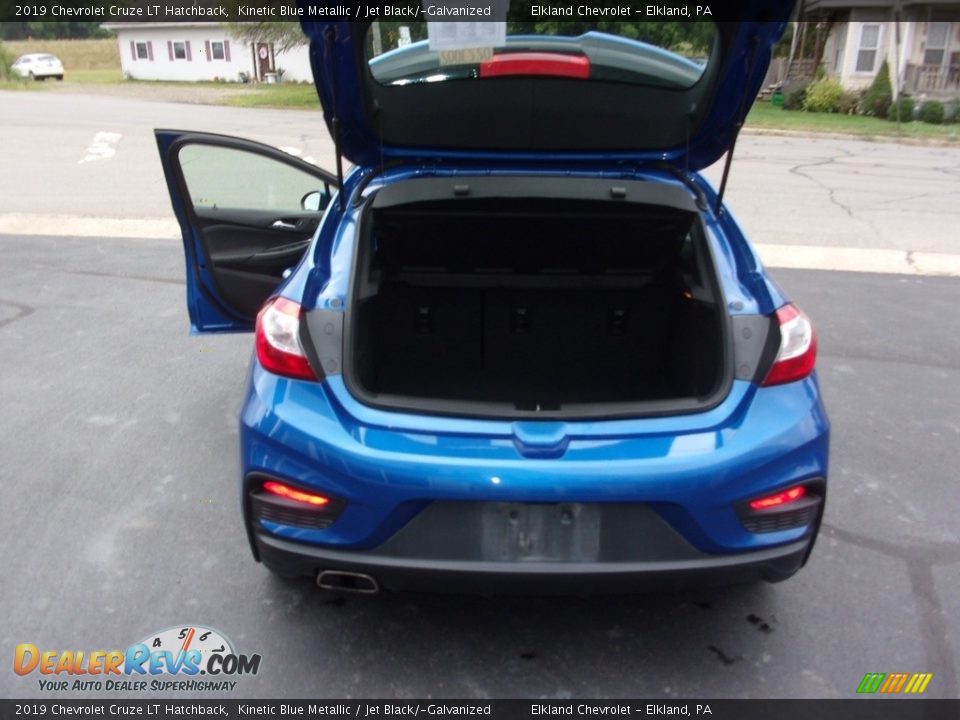 2019 Chevrolet Cruze LT Hatchback Kinetic Blue Metallic / Jet Black/­Galvanized Photo #17