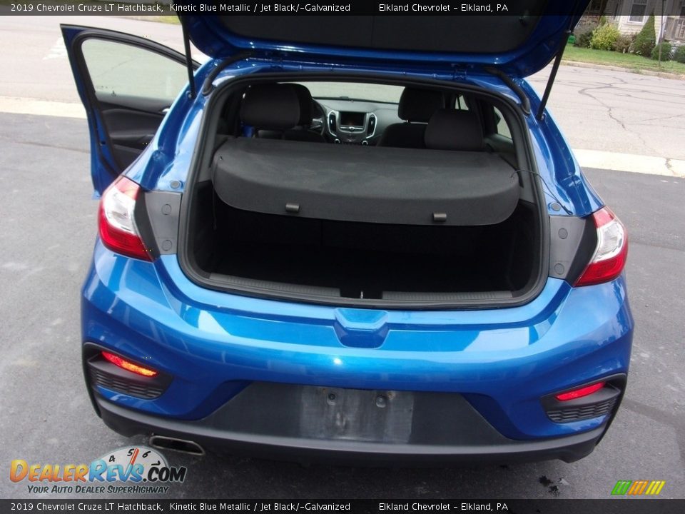 2019 Chevrolet Cruze LT Hatchback Kinetic Blue Metallic / Jet Black/­Galvanized Photo #18