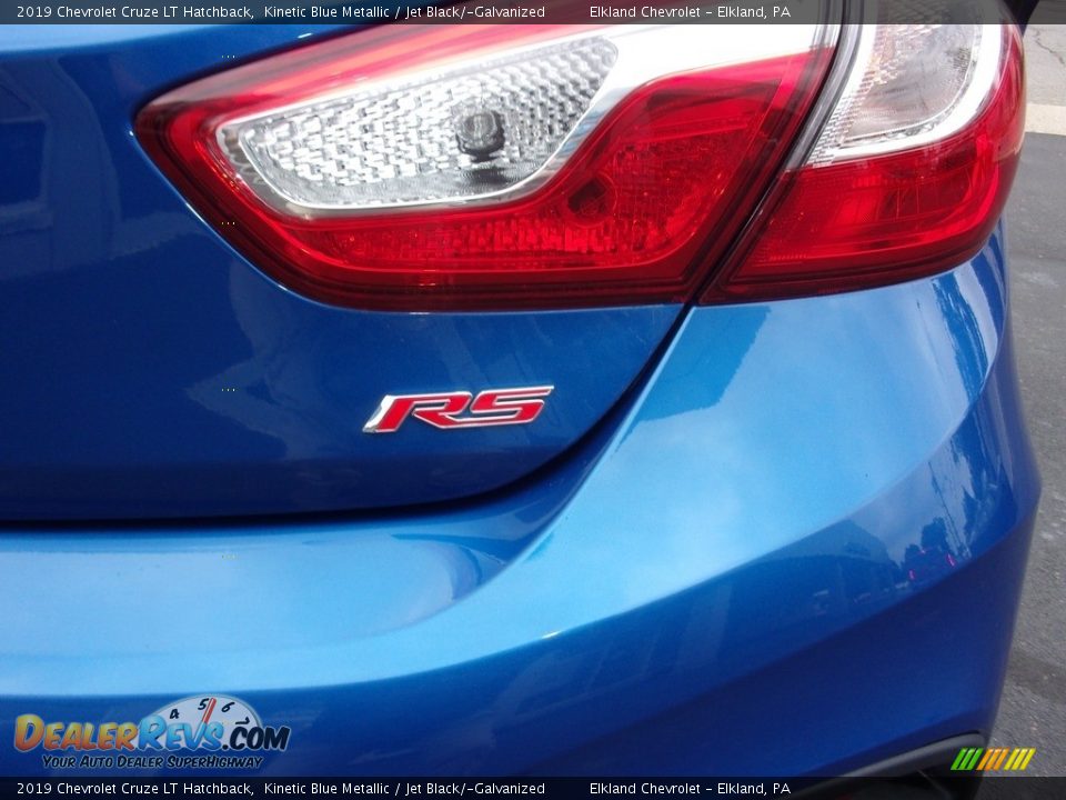 2019 Chevrolet Cruze LT Hatchback Kinetic Blue Metallic / Jet Black/­Galvanized Photo #22