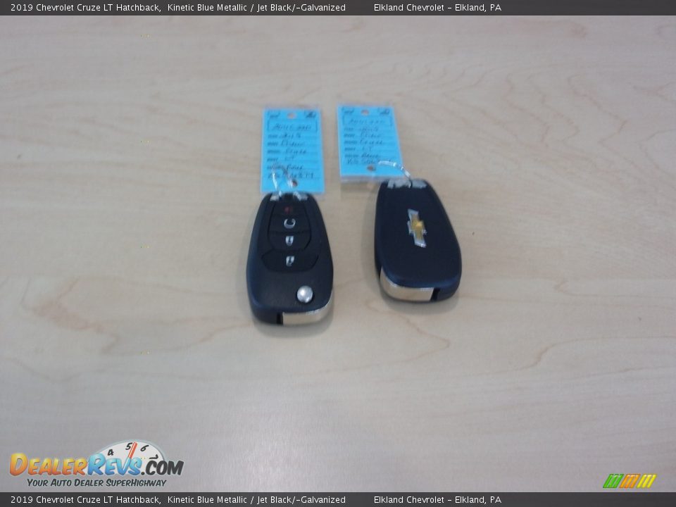 2019 Chevrolet Cruze LT Hatchback Kinetic Blue Metallic / Jet Black/­Galvanized Photo #30