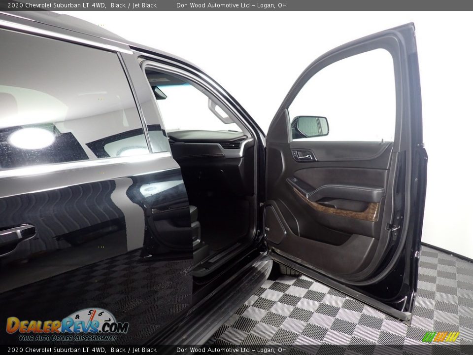 2020 Chevrolet Suburban LT 4WD Black / Jet Black Photo #36