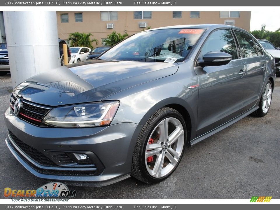 Front 3/4 View of 2017 Volkswagen Jetta GLI 2.0T Photo #5