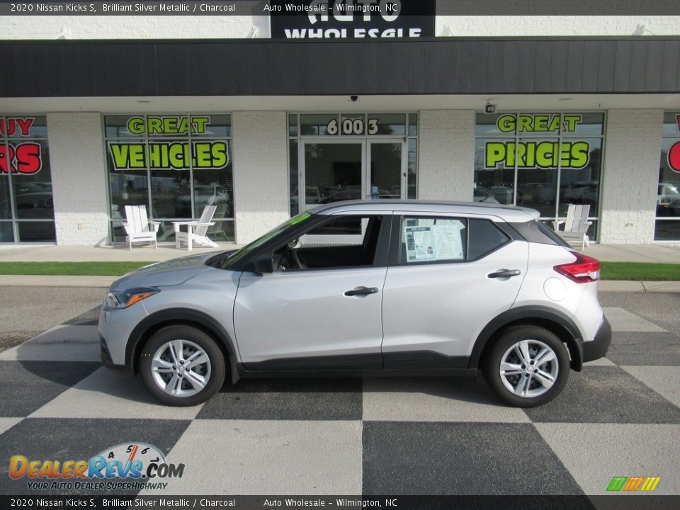 2020 Nissan Kicks S Brilliant Silver Metallic / Charcoal Photo #1