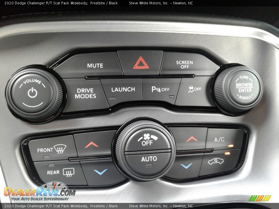 Controls of 2020 Dodge Challenger R/T Scat Pack Widebody Photo #23