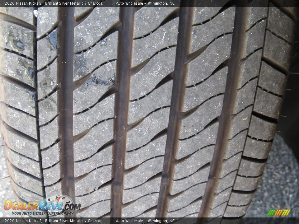 2020 Nissan Kicks S Brilliant Silver Metallic / Charcoal Photo #9