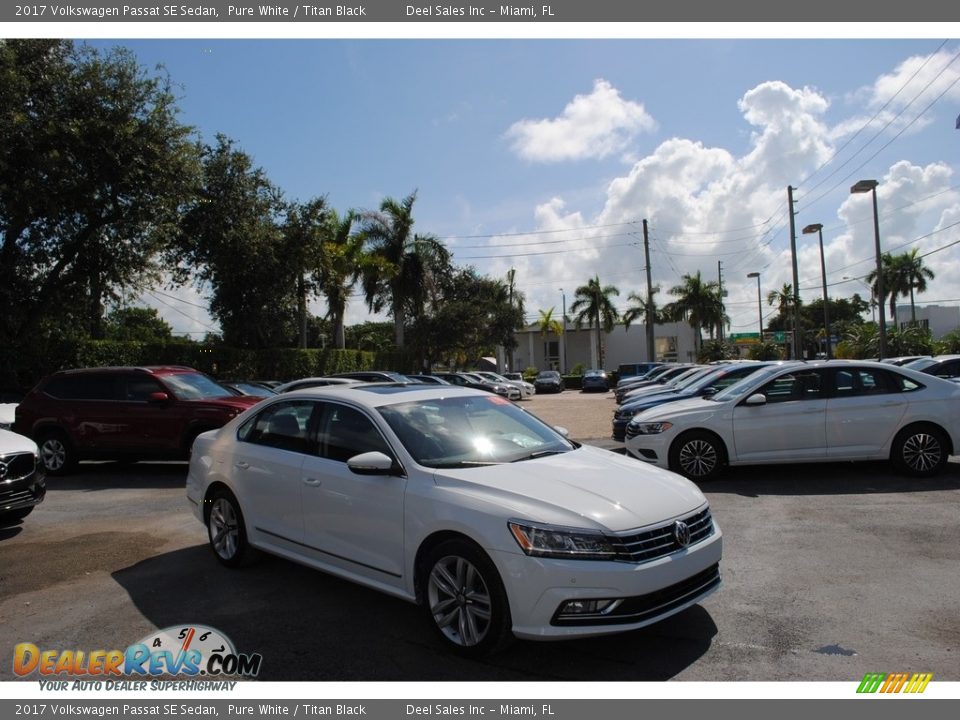 2017 Volkswagen Passat SE Sedan Pure White / Titan Black Photo #1