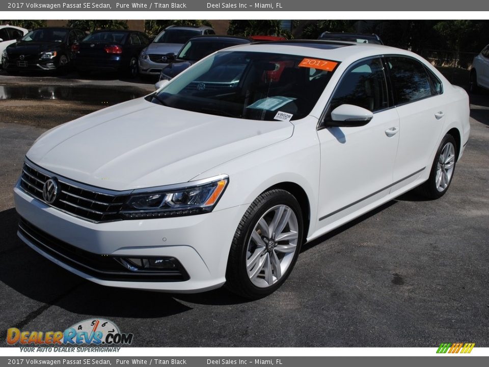 2017 Volkswagen Passat SE Sedan Pure White / Titan Black Photo #4