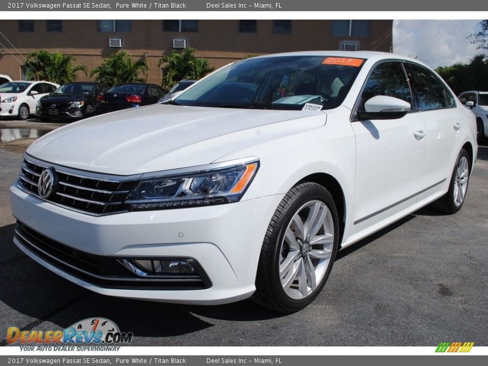 Pure White 2017 Volkswagen Passat SE Sedan Photo #5