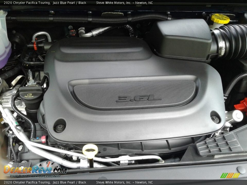 2020 Chrysler Pacifica Touring Jazz Blue Pearl / Black Photo #9