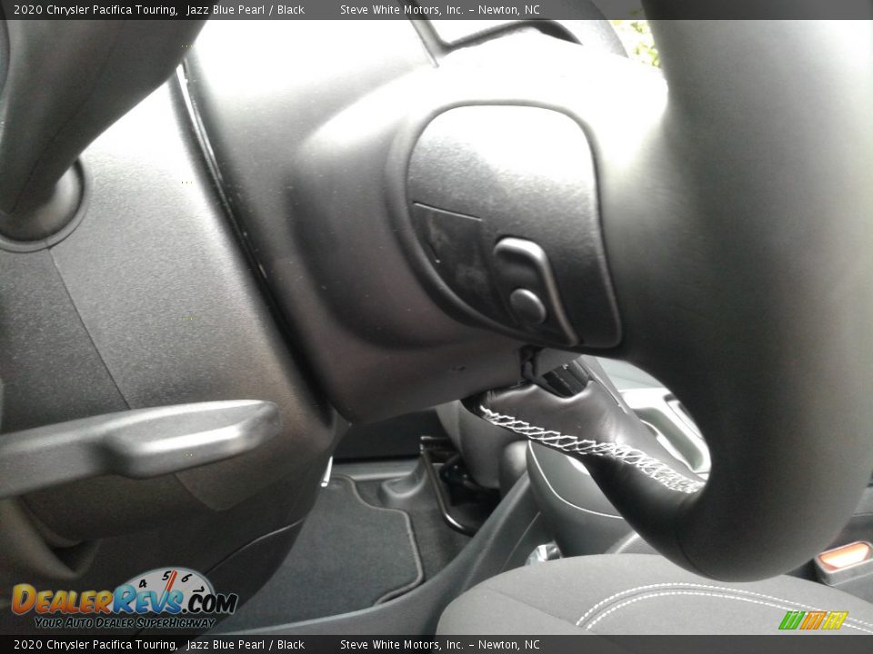 2020 Chrysler Pacifica Touring Jazz Blue Pearl / Black Photo #12