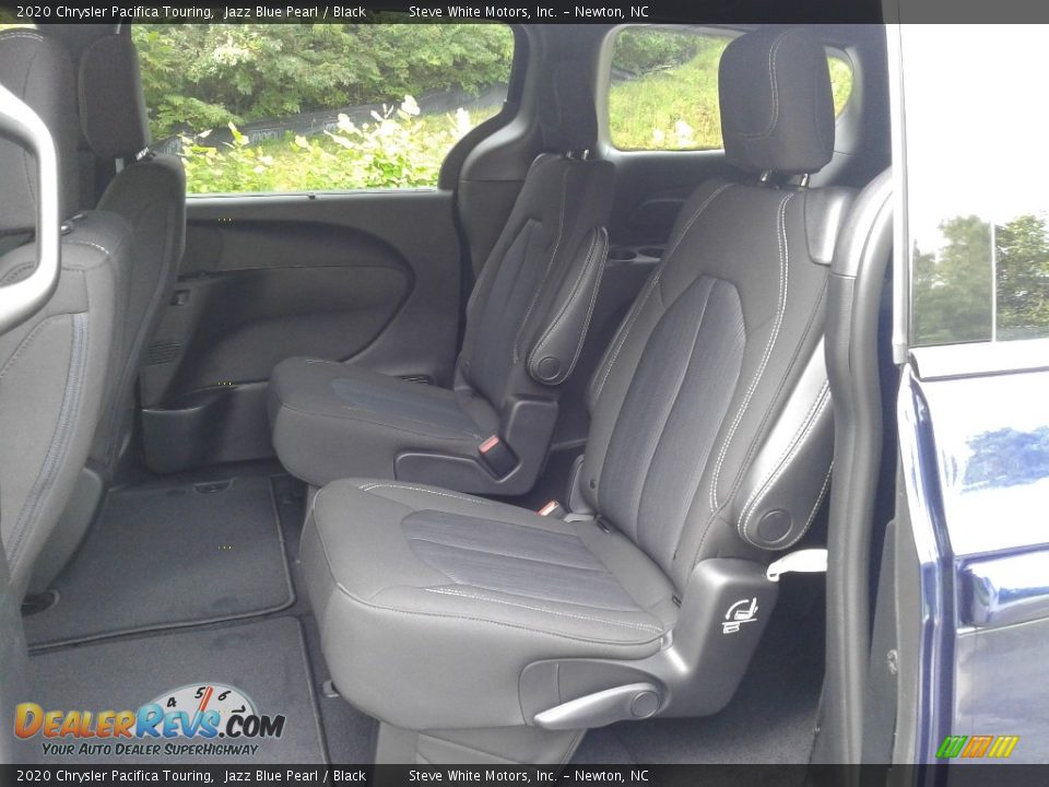2020 Chrysler Pacifica Touring Jazz Blue Pearl / Black Photo #13