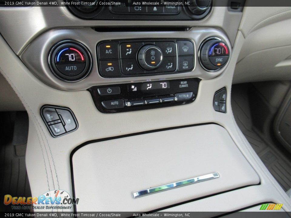 2019 GMC Yukon Denali 4WD White Frost Tintcoat / Cocoa/Shale Photo #19