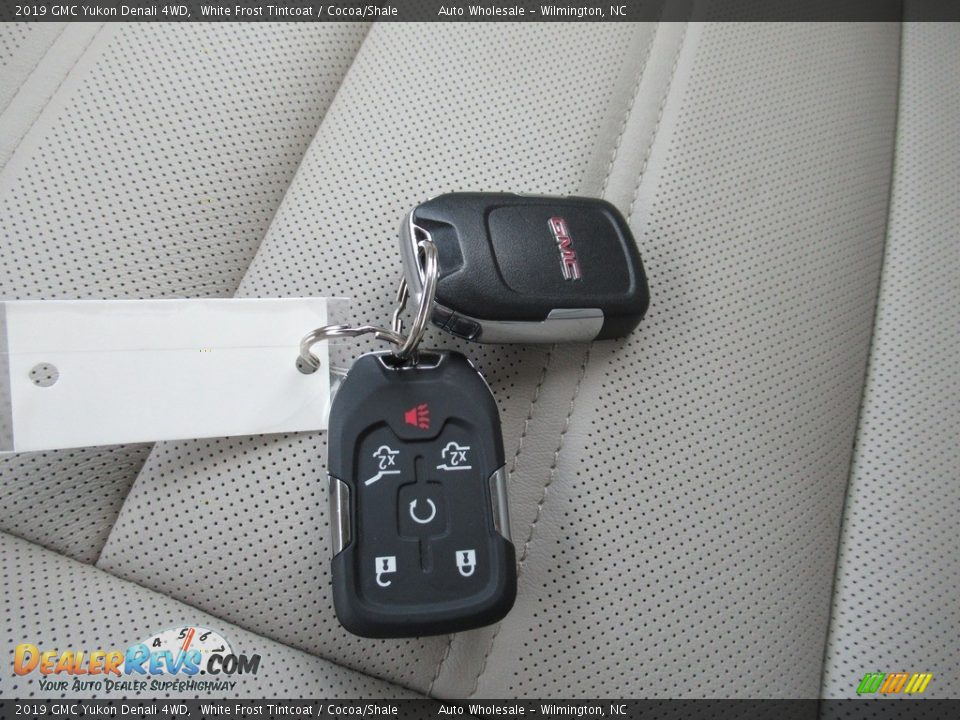 2019 GMC Yukon Denali 4WD White Frost Tintcoat / Cocoa/Shale Photo #20