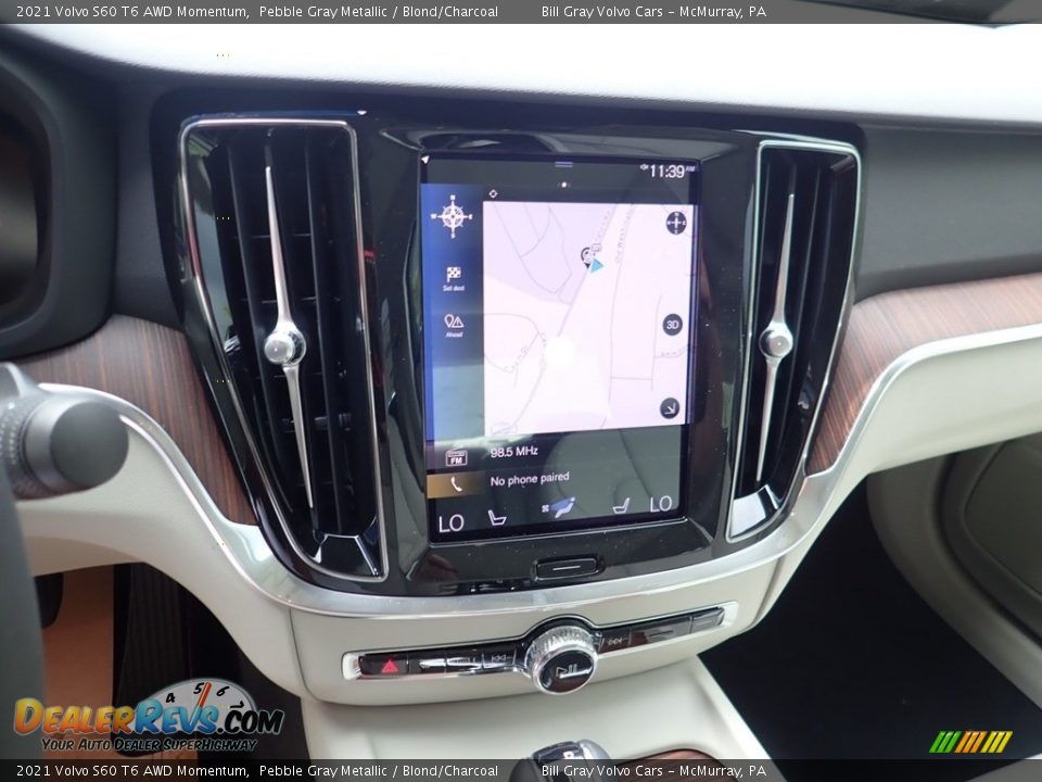 Controls of 2021 Volvo S60 T6 AWD Momentum Photo #14