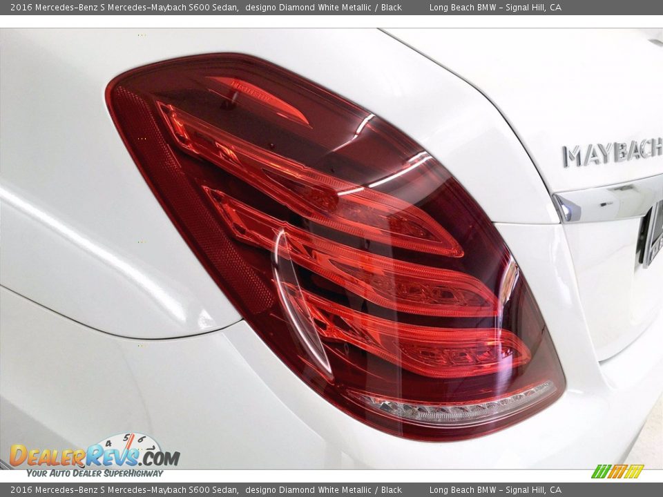 2016 Mercedes-Benz S Mercedes-Maybach S600 Sedan designo Diamond White Metallic / Black Photo #27