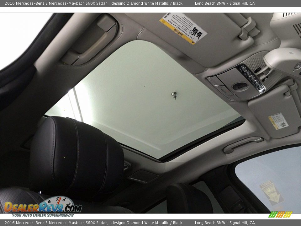 2016 Mercedes-Benz S Mercedes-Maybach S600 Sedan designo Diamond White Metallic / Black Photo #31