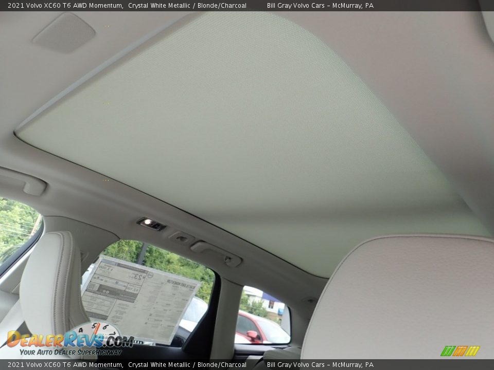 2021 Volvo XC60 T6 AWD Momentum Crystal White Metallic / Blonde/Charcoal Photo #12