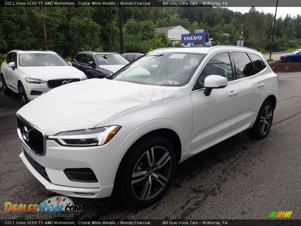 2021 Volvo XC60 T5 AWD Momentum Crystal White Metallic / Blonde/Charcoal Photo #5