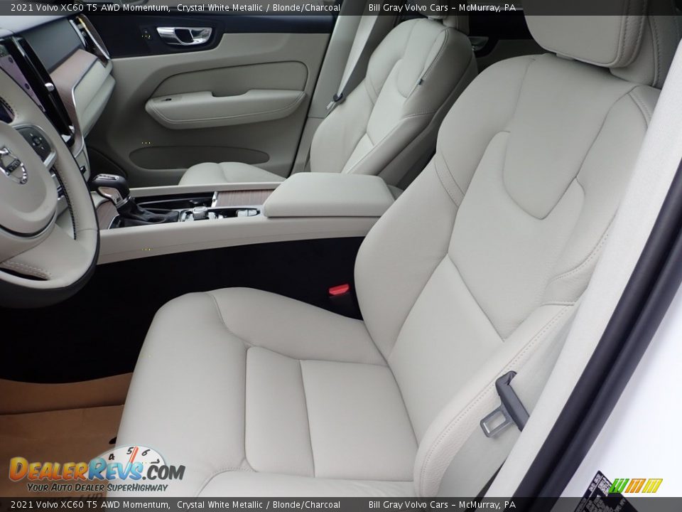 Front Seat of 2021 Volvo XC60 T5 AWD Momentum Photo #7