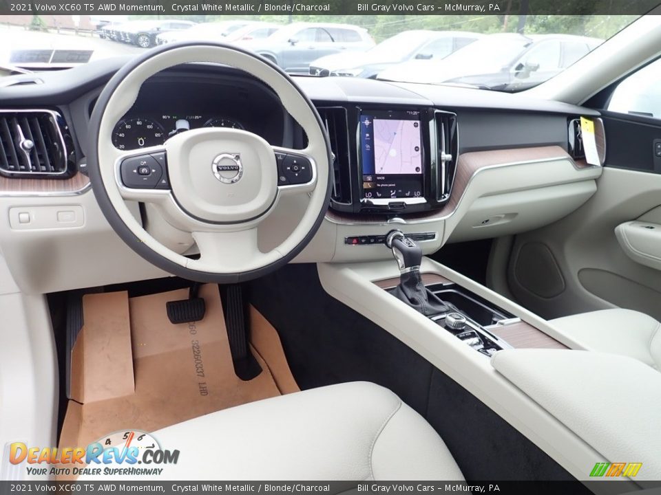 Blonde/Charcoal Interior - 2021 Volvo XC60 T5 AWD Momentum Photo #9