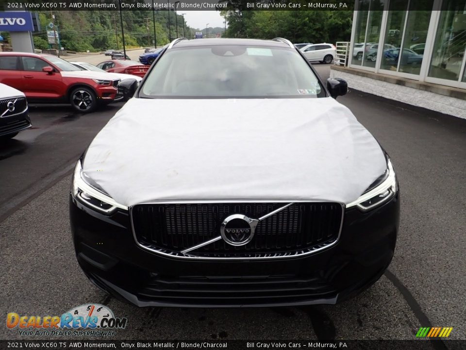 2021 Volvo XC60 T5 AWD Momentum Onyx Black Metallic / Blonde/Charcoal Photo #6