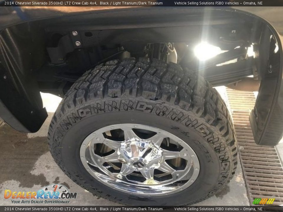 Custom Wheels of 2014 Chevrolet Silverado 3500HD LTZ Crew Cab 4x4 Photo #20