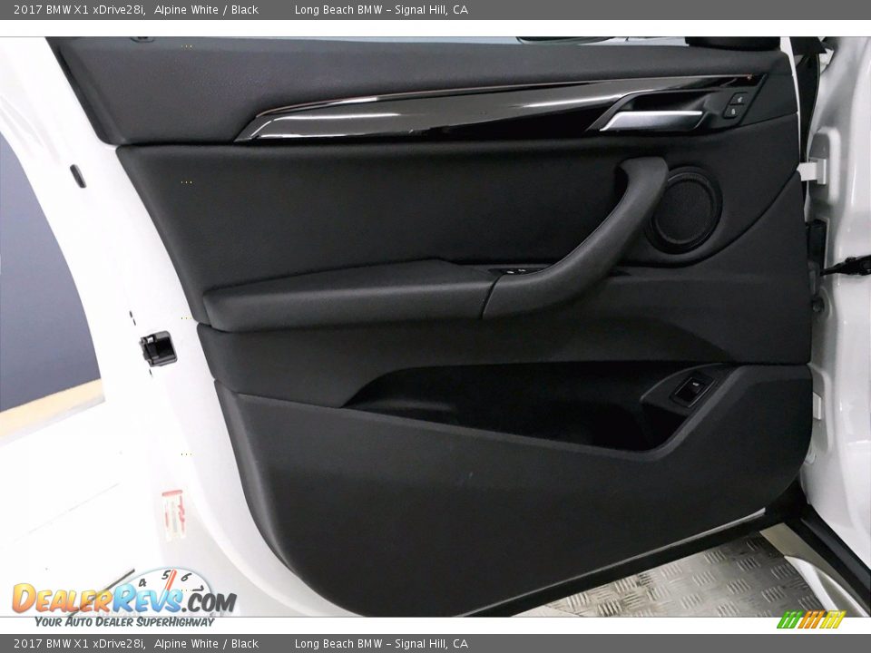 2017 BMW X1 xDrive28i Alpine White / Black Photo #23