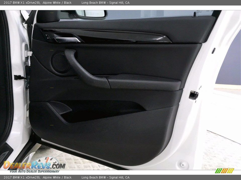 2017 BMW X1 xDrive28i Alpine White / Black Photo #24