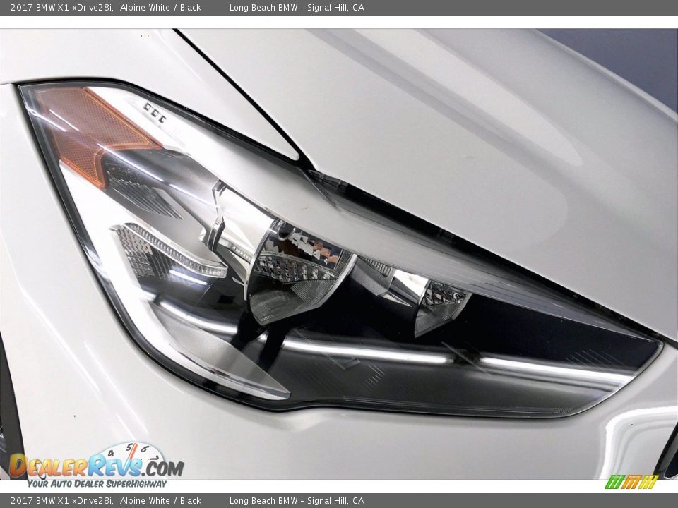 2017 BMW X1 xDrive28i Alpine White / Black Photo #26