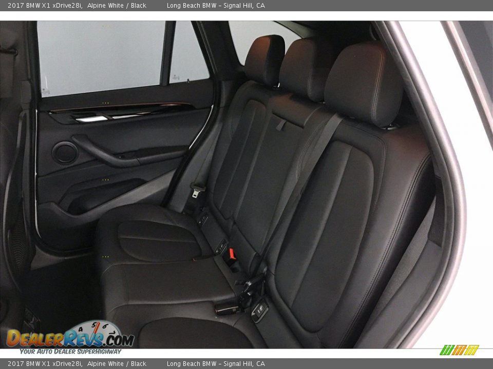 2017 BMW X1 xDrive28i Alpine White / Black Photo #30