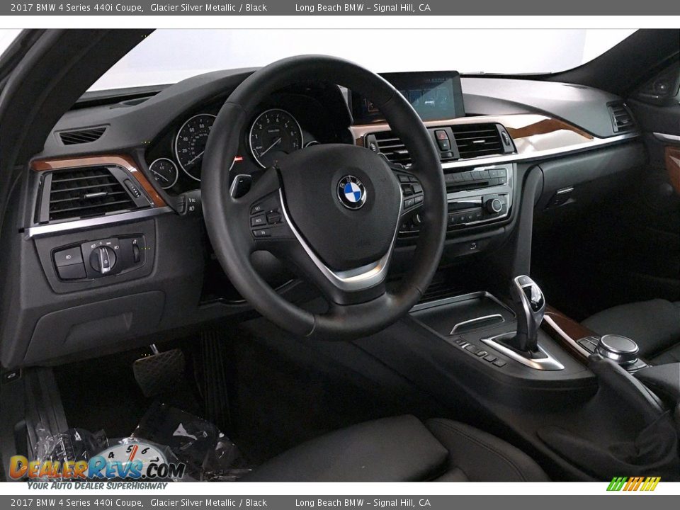 Dashboard of 2017 BMW 4 Series 440i Coupe Photo #21