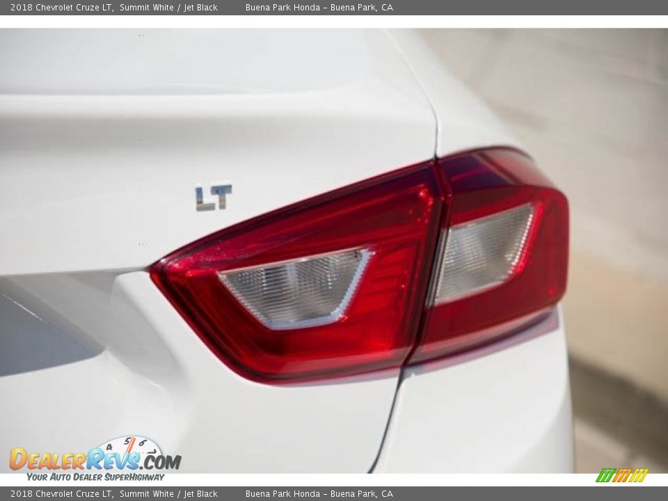 2018 Chevrolet Cruze LT Summit White / Jet Black Photo #13