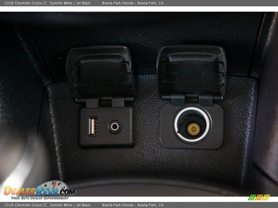 2018 Chevrolet Cruze LT Summit White / Jet Black Photo #18