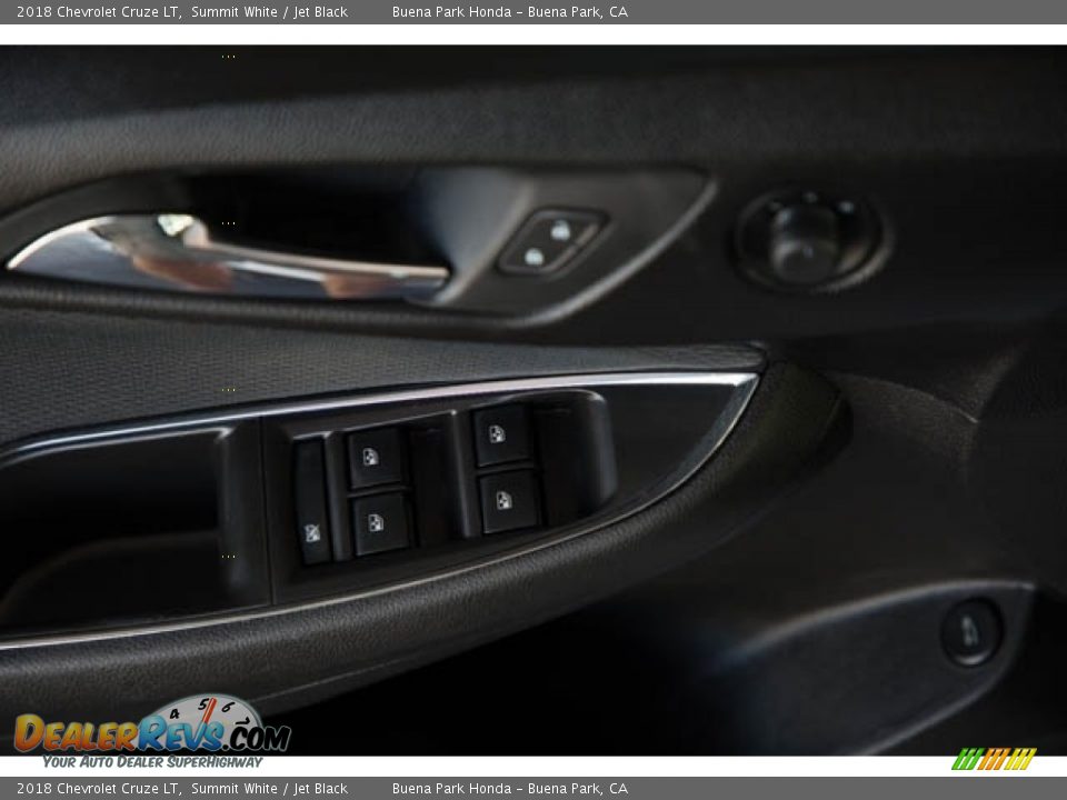2018 Chevrolet Cruze LT Summit White / Jet Black Photo #30