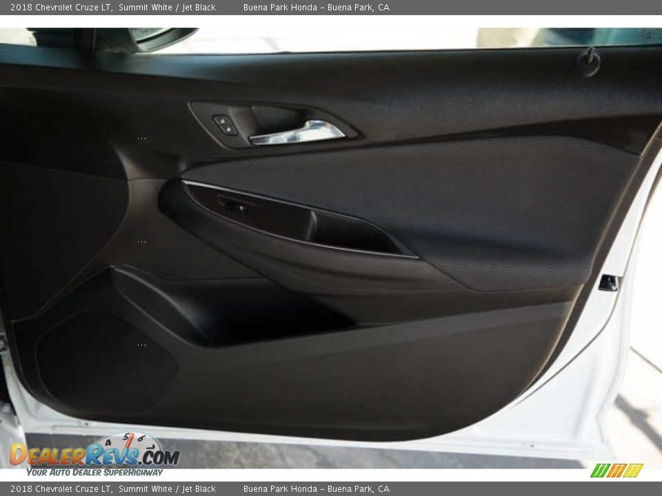 2018 Chevrolet Cruze LT Summit White / Jet Black Photo #33