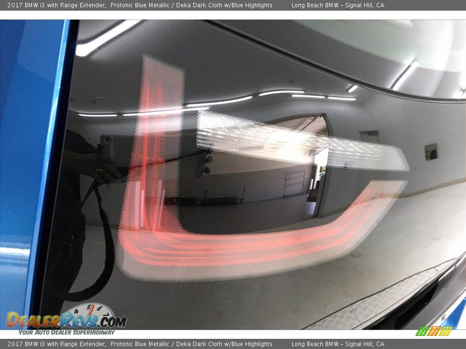 2017 BMW i3 with Range Extender Protonic Blue Metallic / Deka Dark Cloth w/Blue Highlights Photo #26