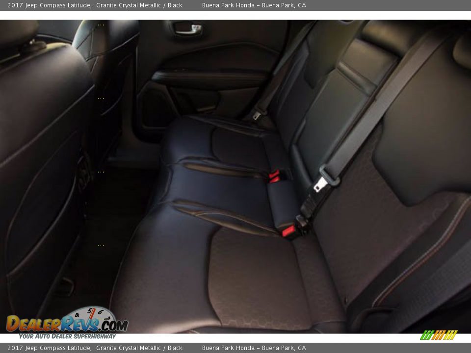 2017 Jeep Compass Latitude Granite Crystal Metallic / Black Photo #4