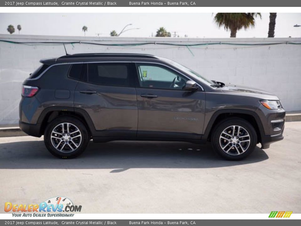 2017 Jeep Compass Latitude Granite Crystal Metallic / Black Photo #10