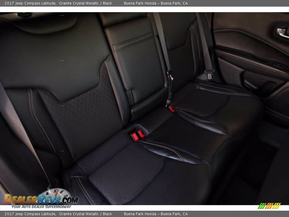 2017 Jeep Compass Latitude Granite Crystal Metallic / Black Photo #19