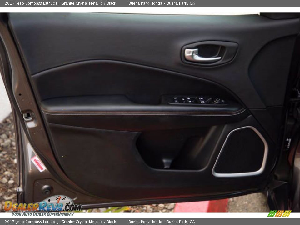2017 Jeep Compass Latitude Granite Crystal Metallic / Black Photo #25
