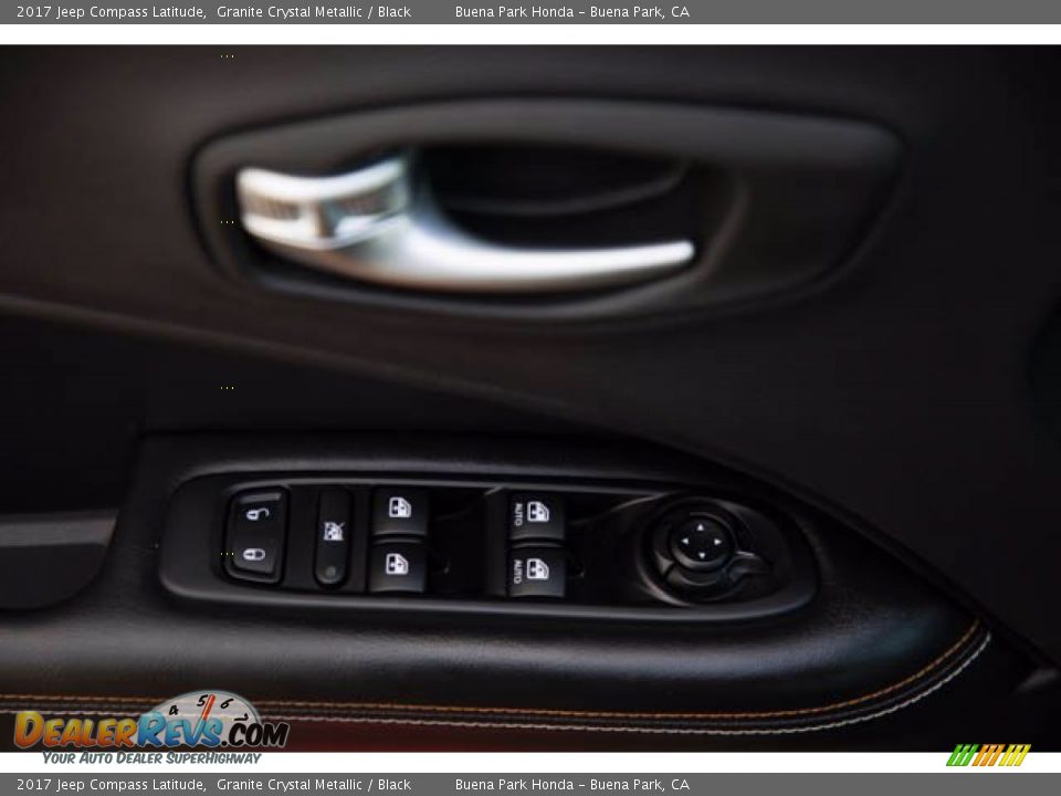 2017 Jeep Compass Latitude Granite Crystal Metallic / Black Photo #26