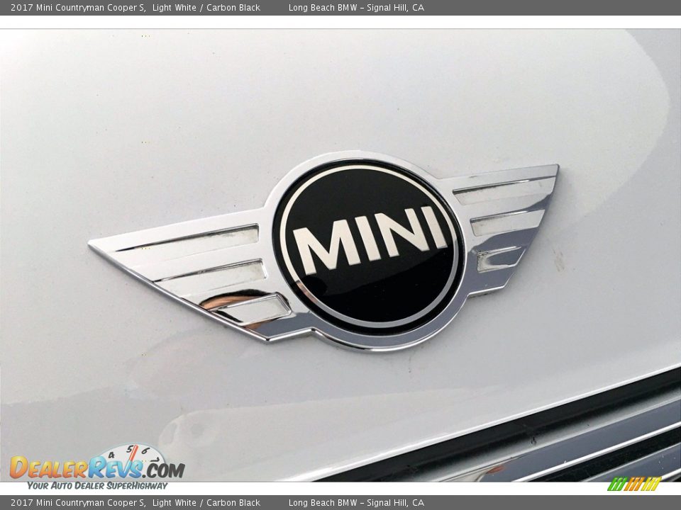 2017 Mini Countryman Cooper S Light White / Carbon Black Photo #33